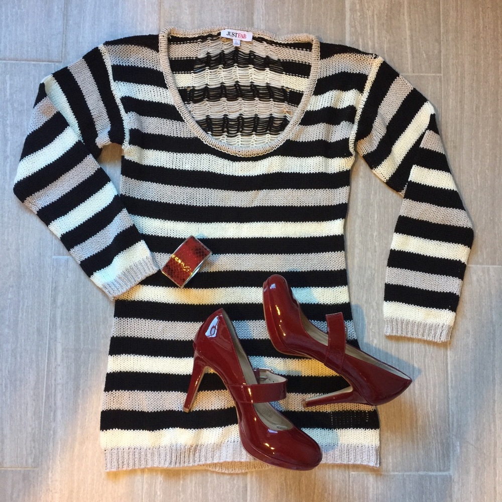 Just Fab Black & White Striped Knit Sweater